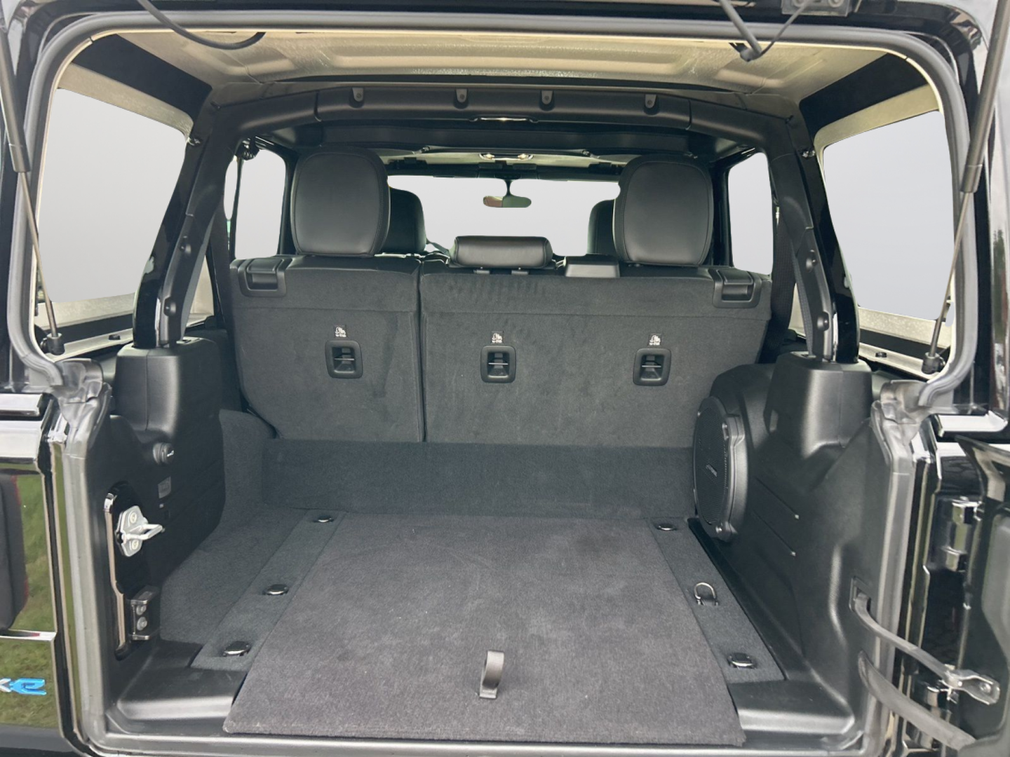 Used 2023 Black Jeep  image 38
