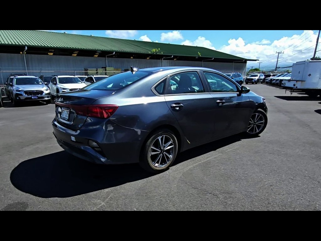 Used 2023 Gravity Gray Kia LXS image 8