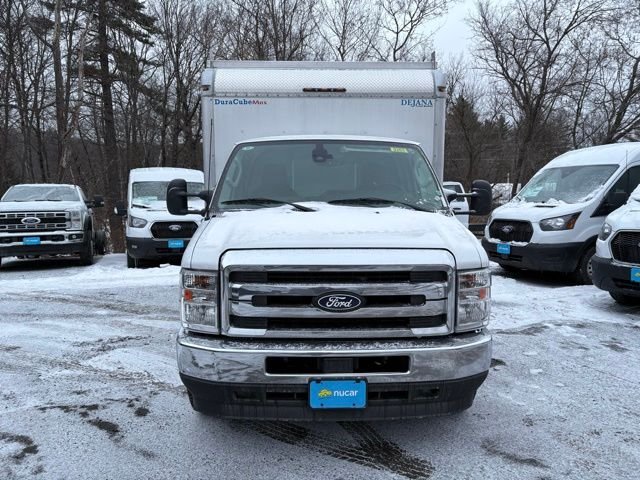 New 2026 Oxford White Ford E-350 SRW image 2
