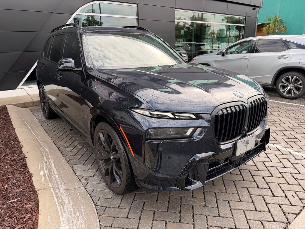 Used 2024 Black BMW xDrive40i image 2