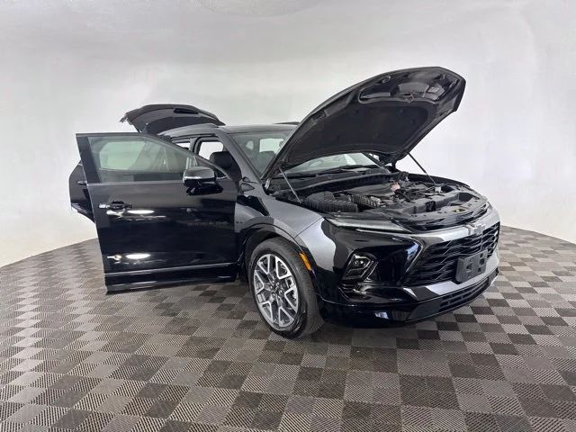 Used 2023 Black Chevrolet RS image 12