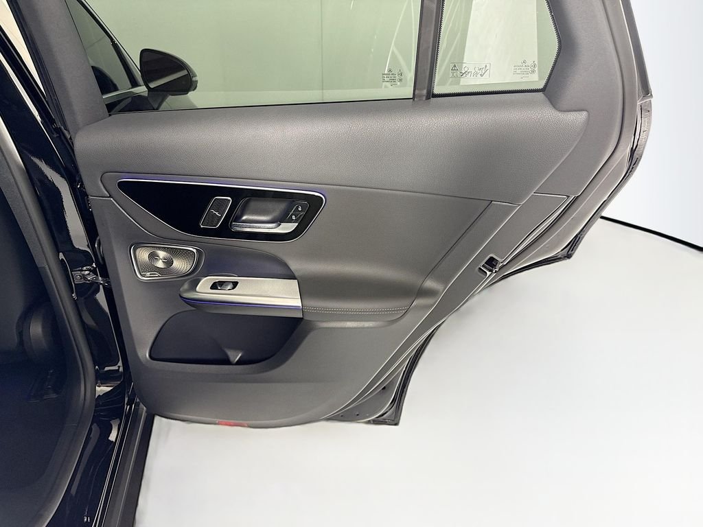 New 2026 Black Mercedes-Benz GLC 300 image 27