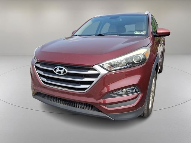 Used 2017 Red Hyundai SE image 4