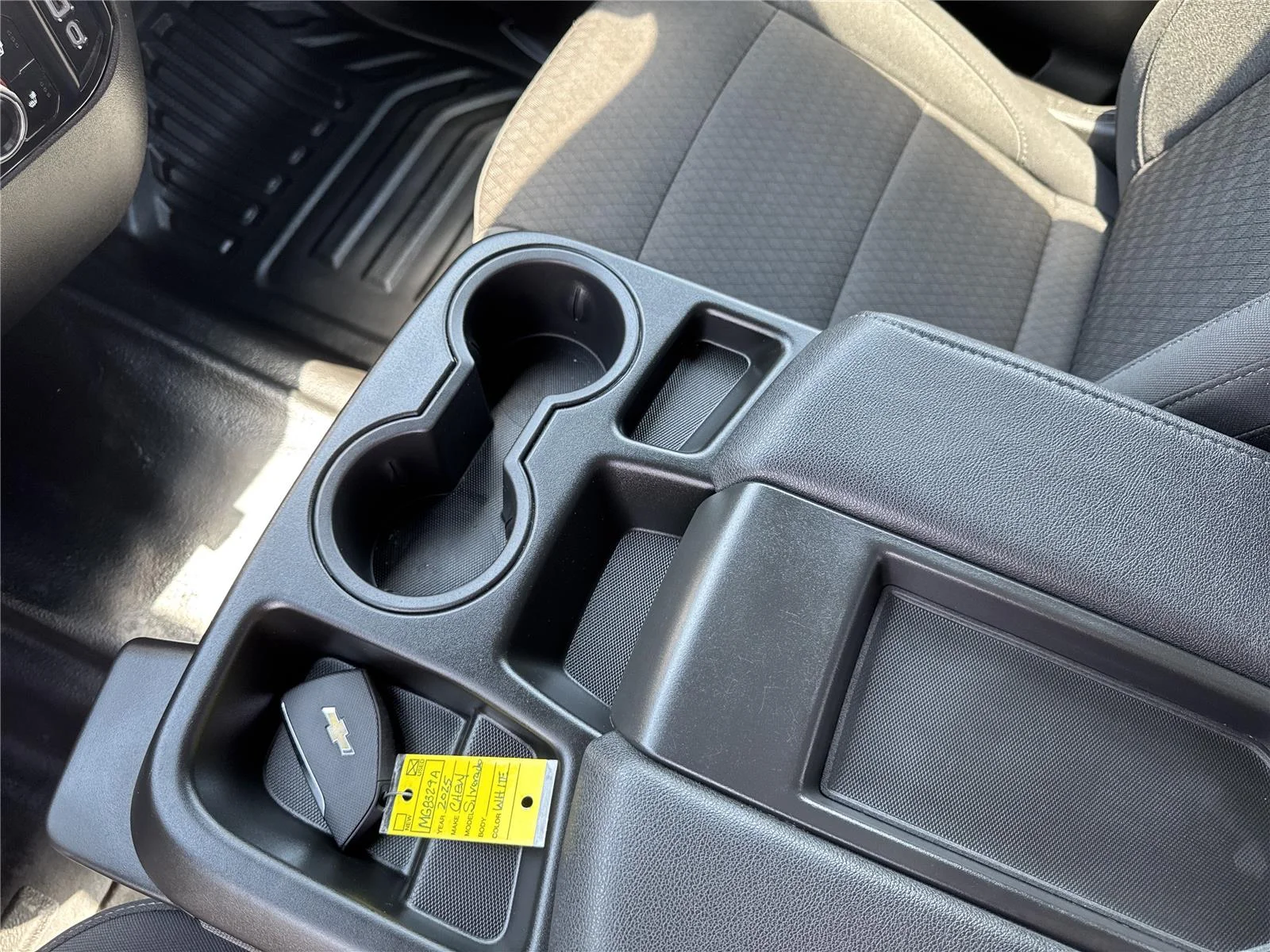 Used 2025 Summit White Chevrolet LT image 29