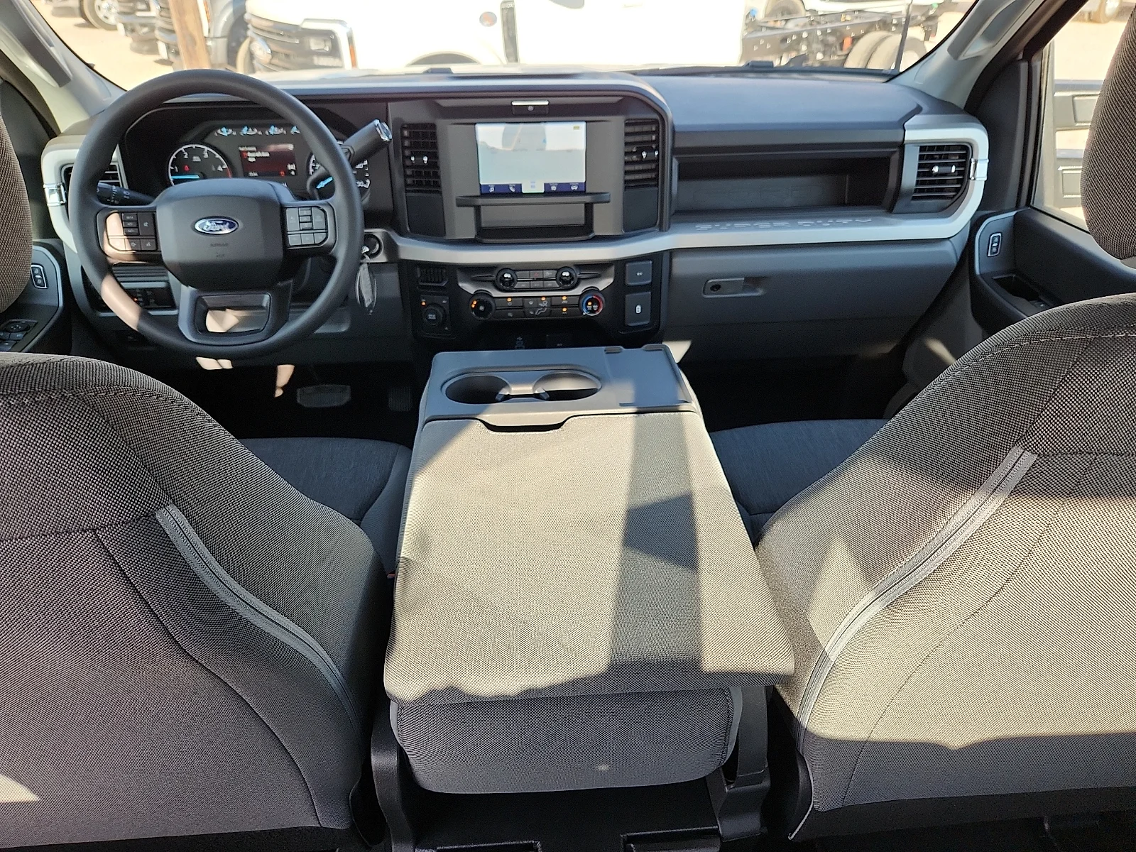 New 2027 Oxford White Ford XL image 13