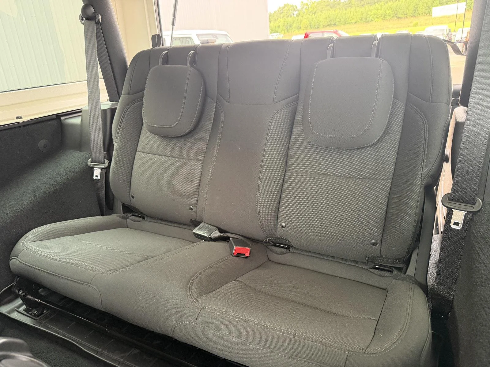 Used 2022 Granite Crystal Metallic Clearcoat Jeep Sport S image 17