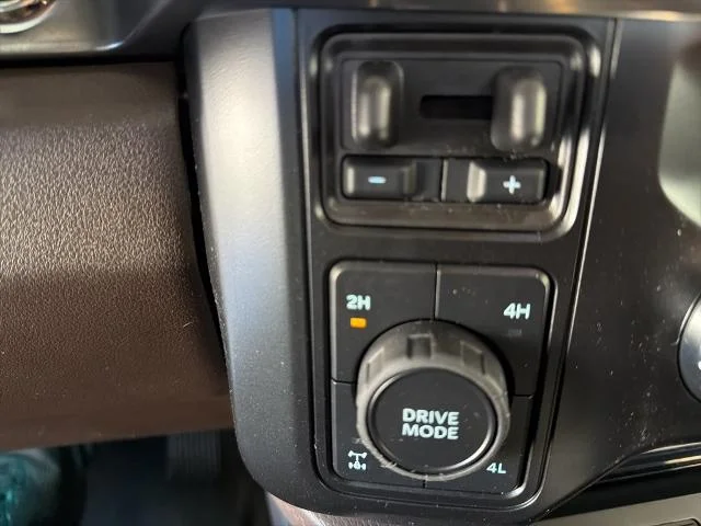 New 2026 Glacier Gray Metallic Tri-Coat Ford F-250® King Ranch® image 54