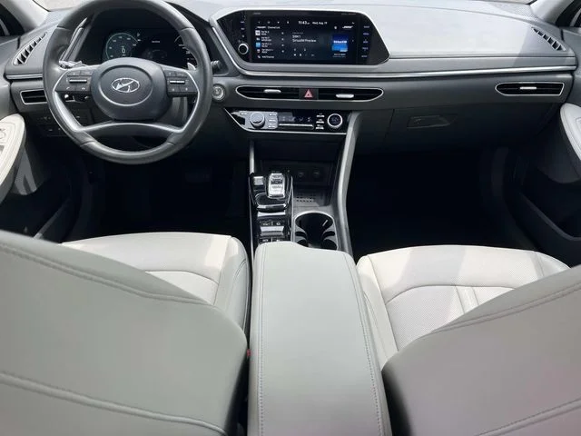 Used 2023 White Hyundai Limited image 12