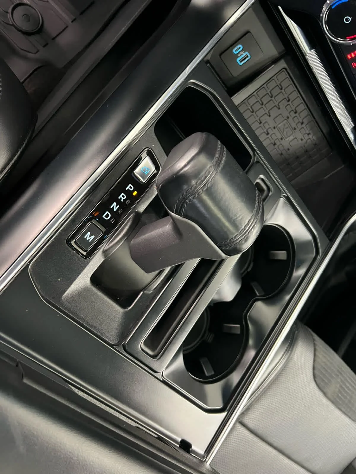 2023 Ford F-150 Raptor - Photo 19