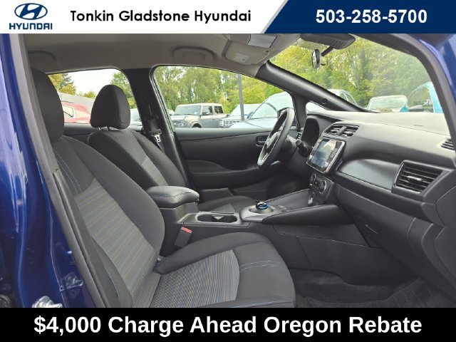 2025 Nissan Leaf S - Photo 11