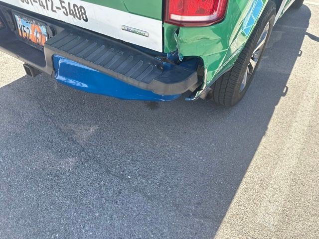 Used 2019 Blue Ford XL image 5