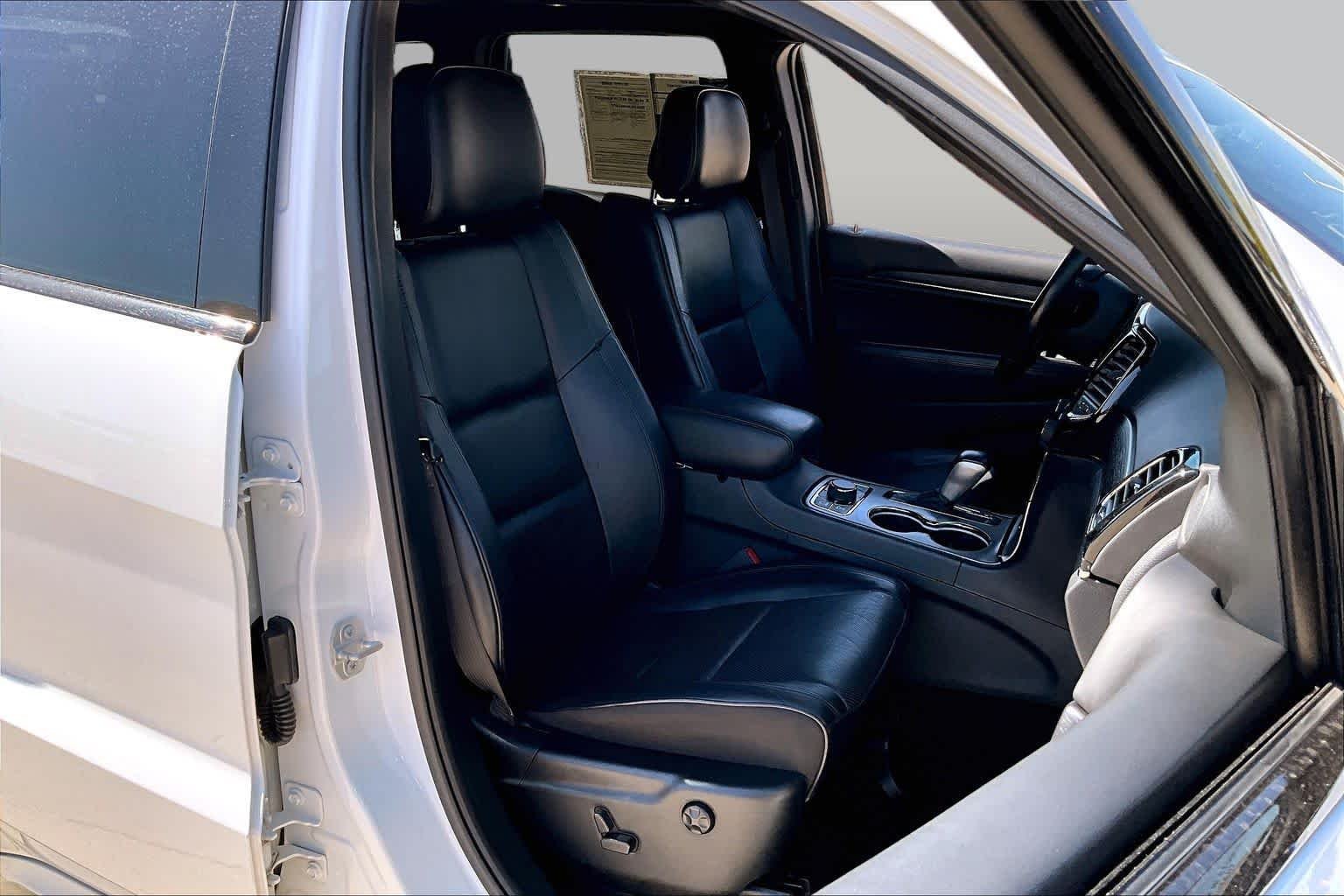 Used 2020 Bright White Clearcoat Jeep High Altitude image 9