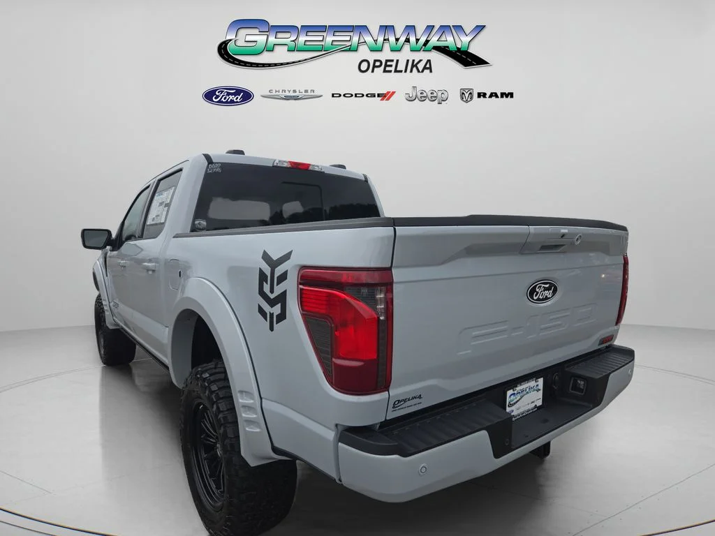 New 2025 Space White Metallic Ford XLT image 40
