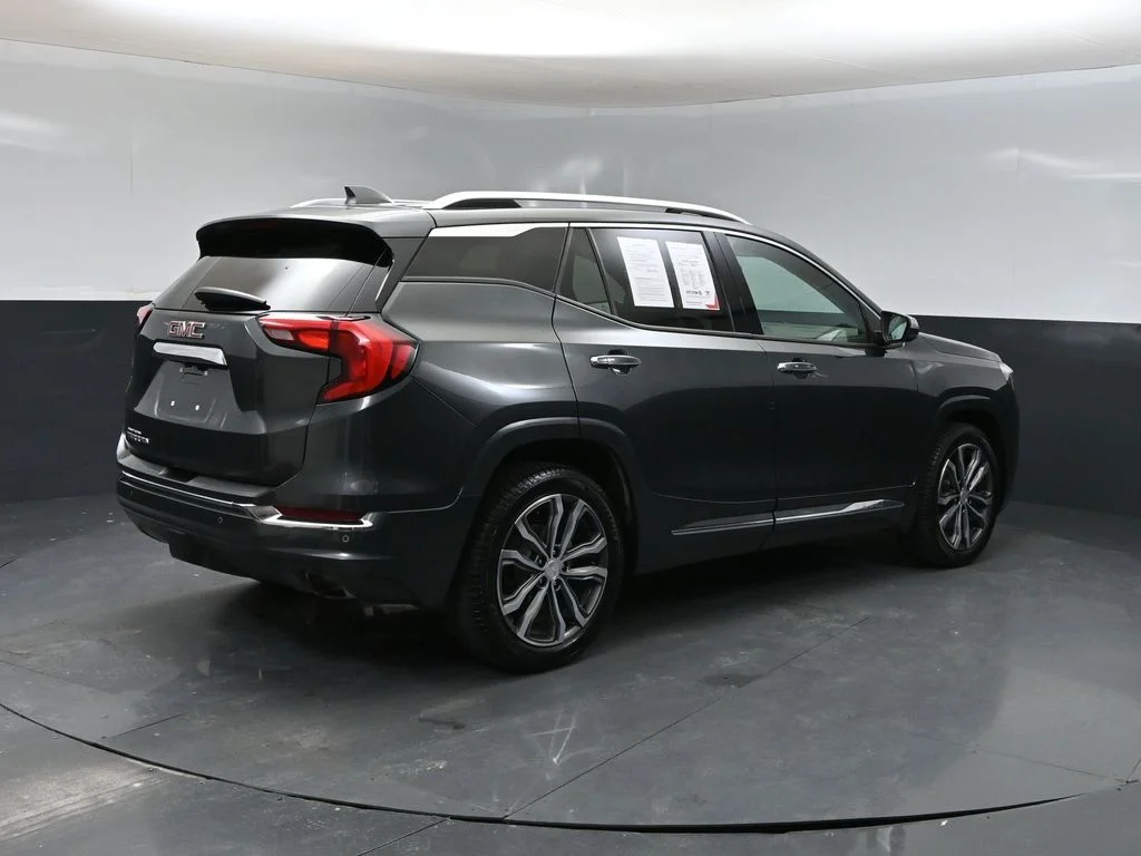 Used 2020 Gray GMC Denali image 2