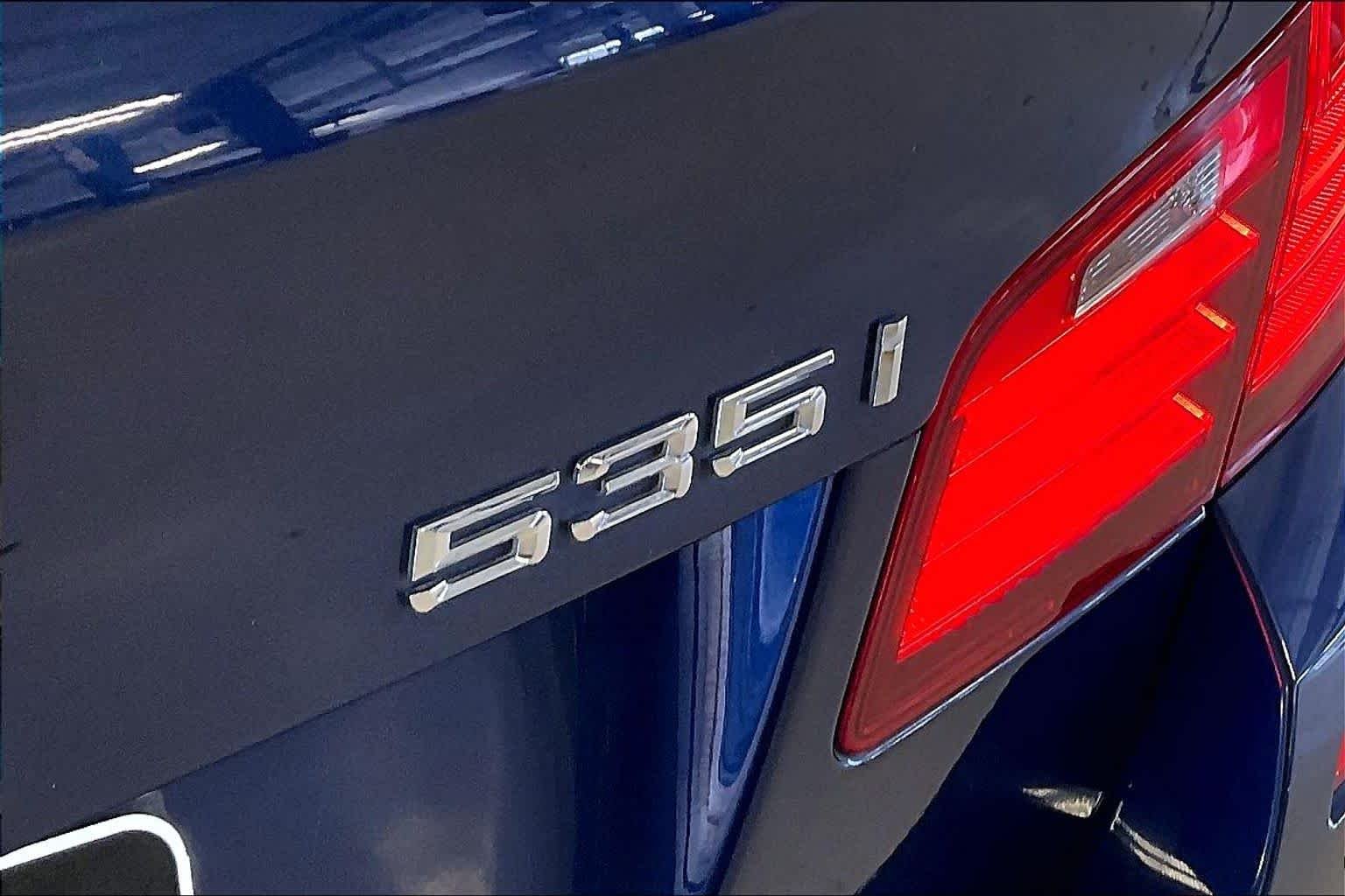 Used 2015 Mediterranean Blue Metallic BMW 535i image 9