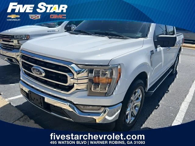 Used 2023 White Ford XLT image 1