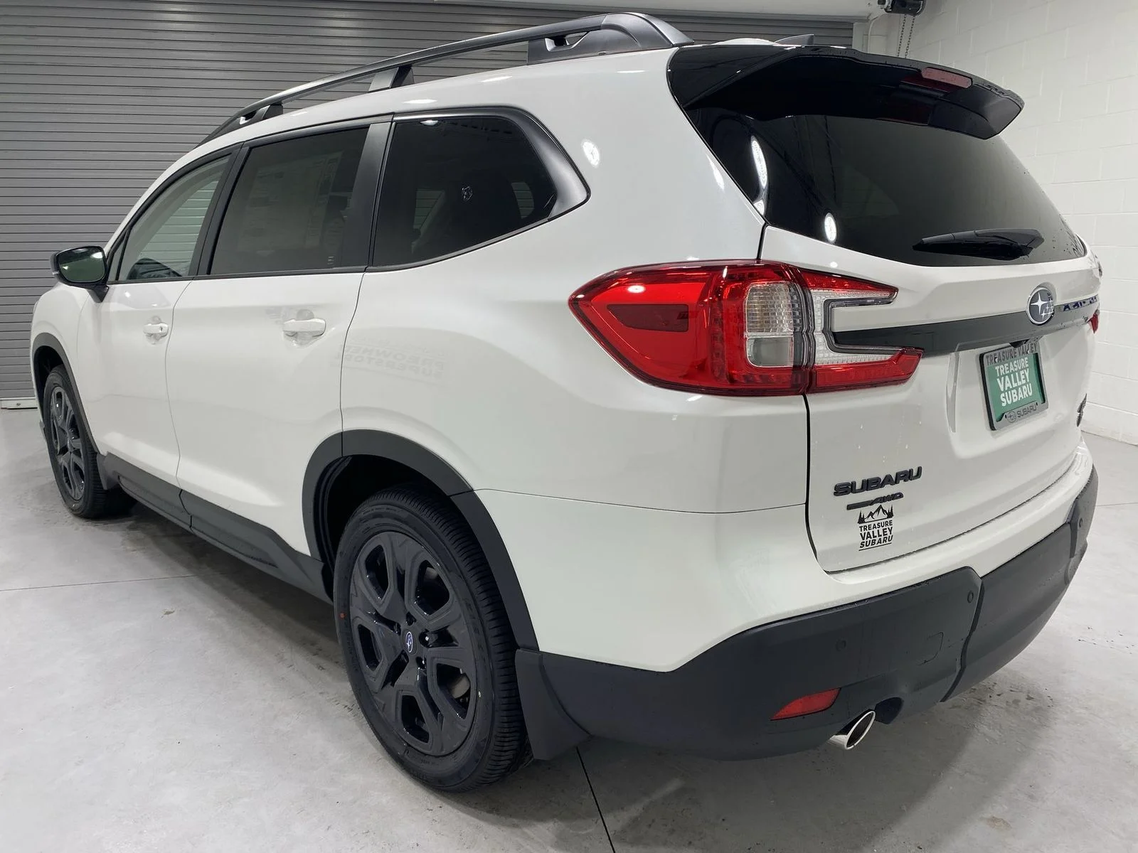 New 2026 CRYSTAL WHITE PEARL Subaru Onyx Edition Touring image 6