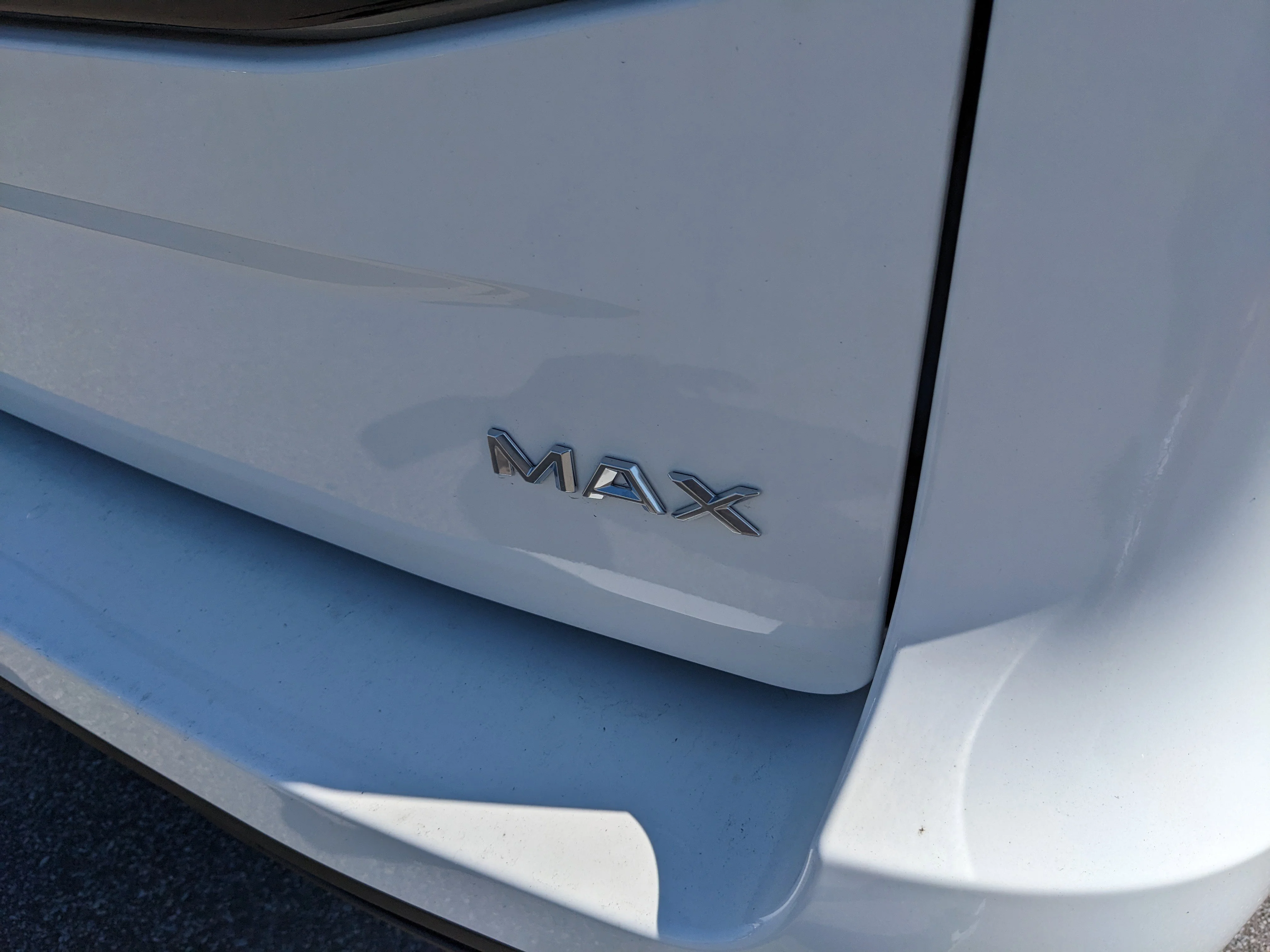 New 2025 Oxford White Ford Active MAX image 11