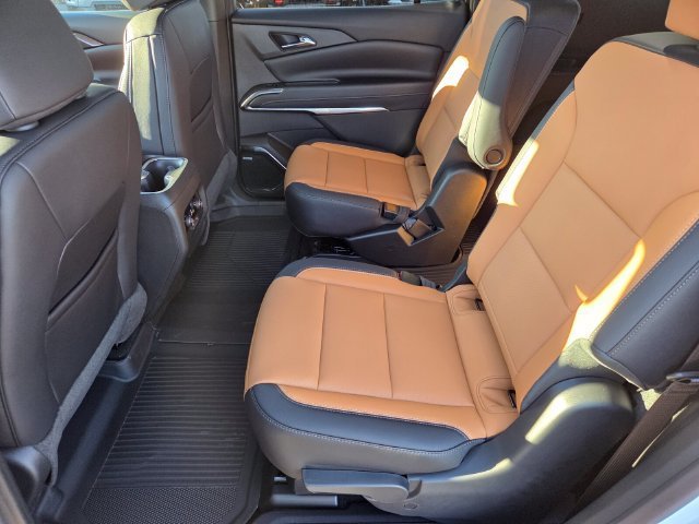 2027 Chevrolet Traverse Z71 - Photo 8