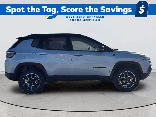 New 2026 Silver Zynith Metallic Clear-Coat Exterior Paint Jeep Trailhawk image 6