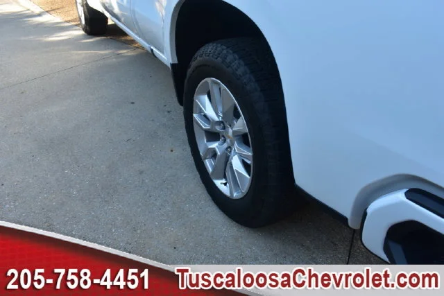 Used 2025 Summit White Chevrolet Custom image 16