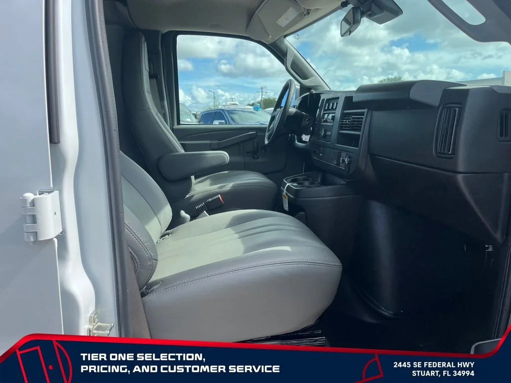 New 2026 Summit White GMC Work Van image 13