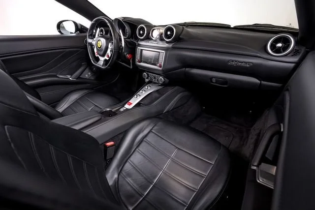 Used 2017 Nero Ferrari T image 50