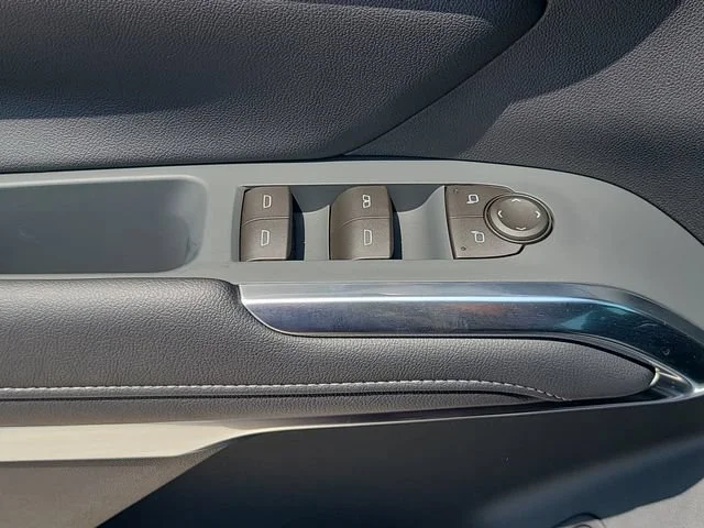 New 2026 Polar White Tricoat Chevrolet LT image 20