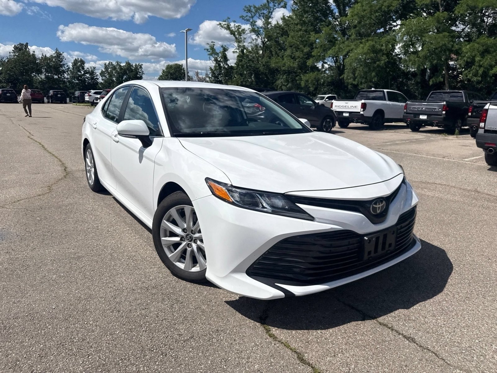 Used 2020 Super White Toyota LE image 22