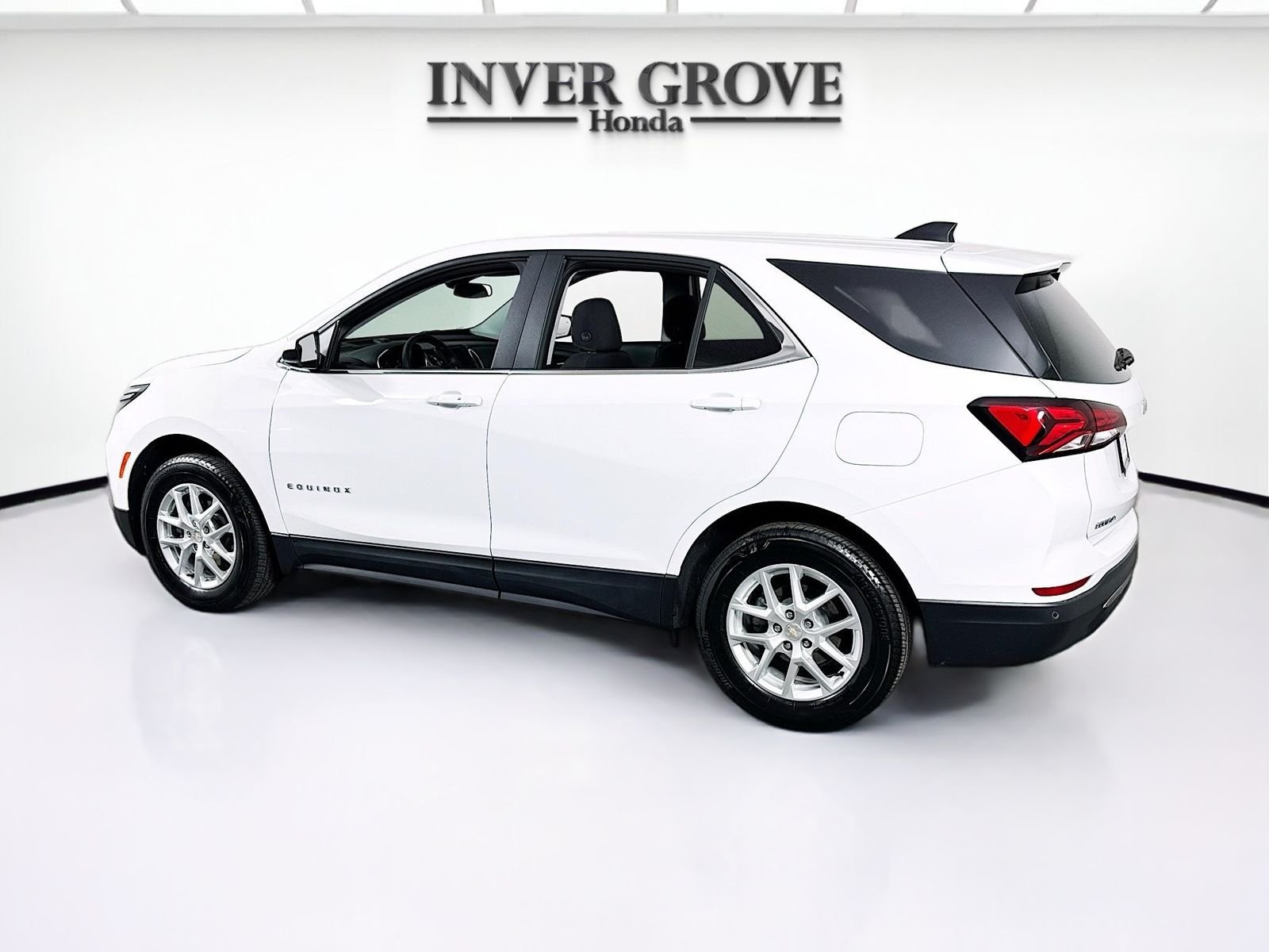 Used 2023 Summit White Chevrolet LT image 7