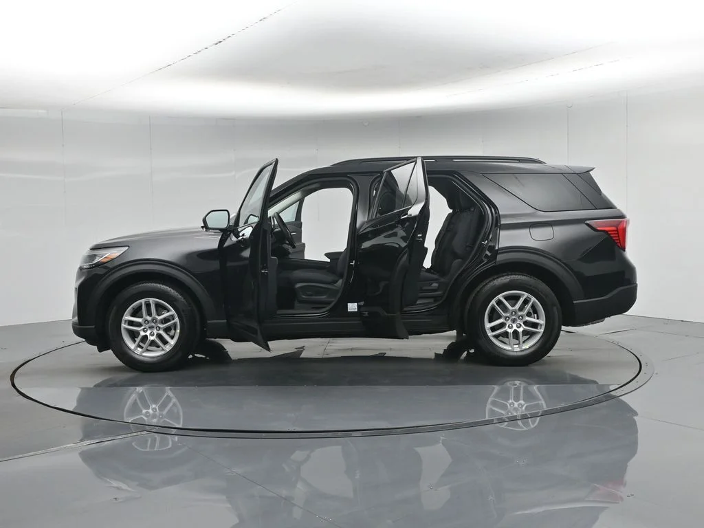 New 2026 Agate Black Metallic Ford Active image 35