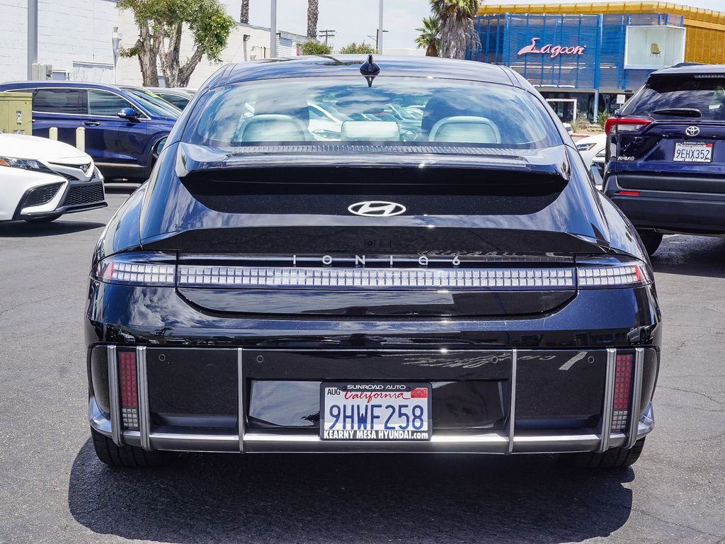 Used 2023 Black Hyundai SEL image 6