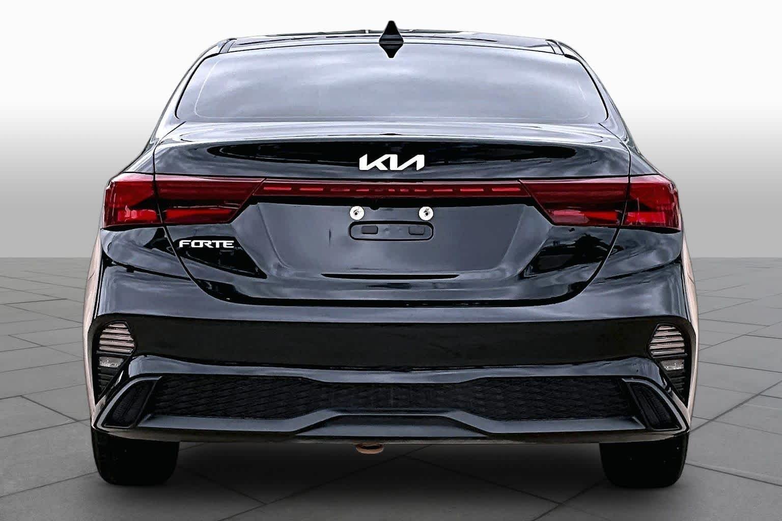 Used 2024 Aurora Black Kia LXS image 6