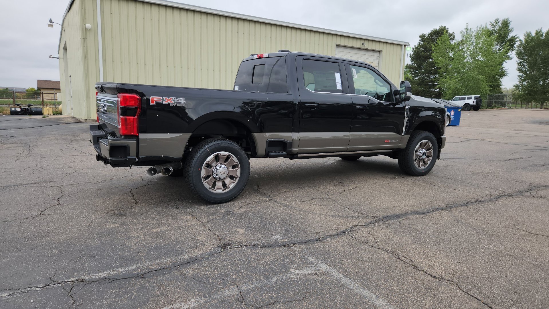 New 2026 Agate Black Metallic Ford King Ranch image 16