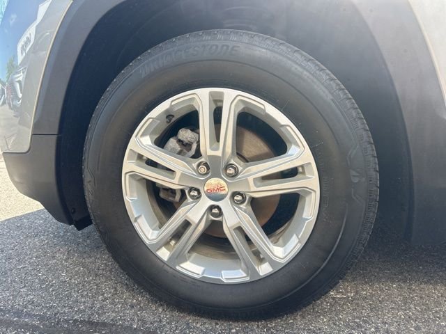 Used 2023 Silver GMC SLE image 7