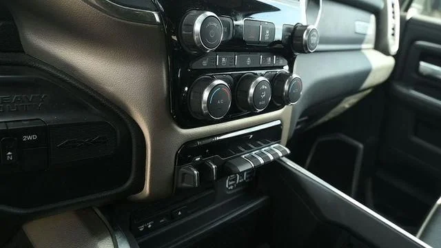 Certified Used 2019 Diamond Black Ram Laramie image 17