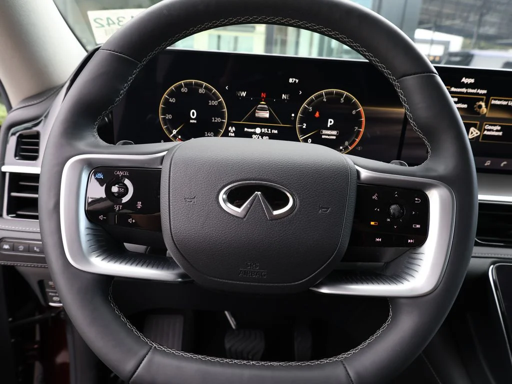 Certified Used 2025 Red INFINITI LUXE image 40