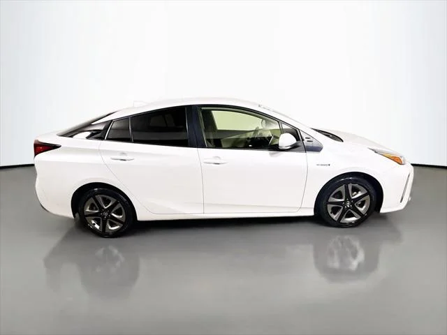 Certified Used 2022 WIND CHILL PEARL Toyota  image 8