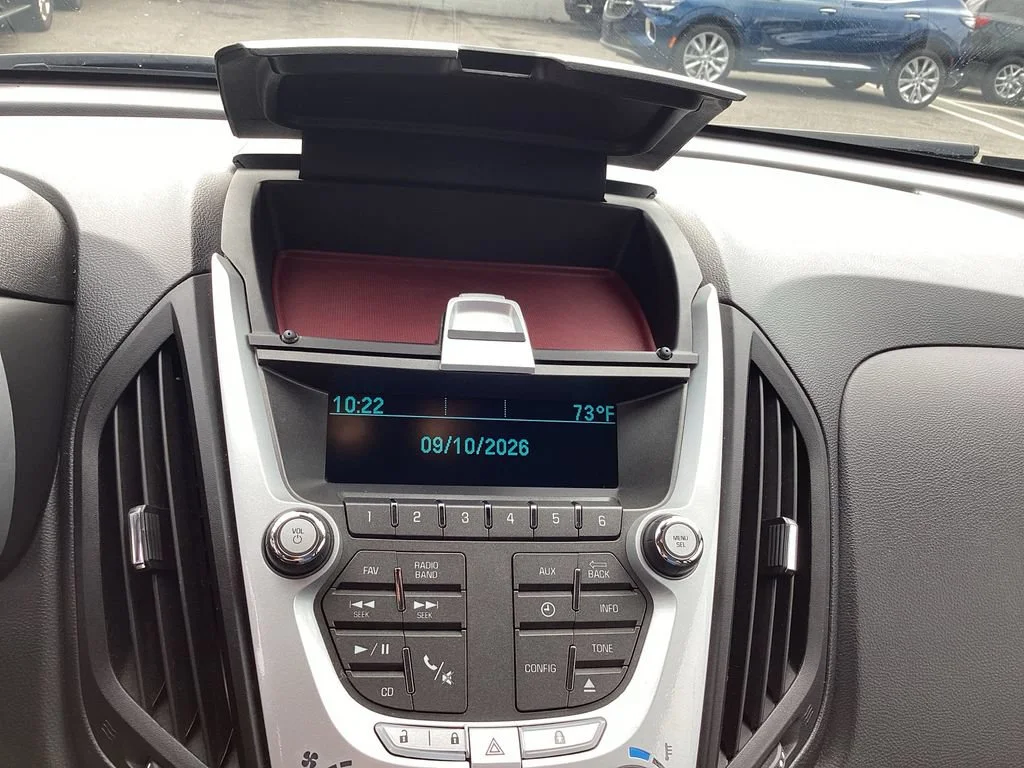 Used 2015 SUMMIT WHITE Chevrolet LS image 13