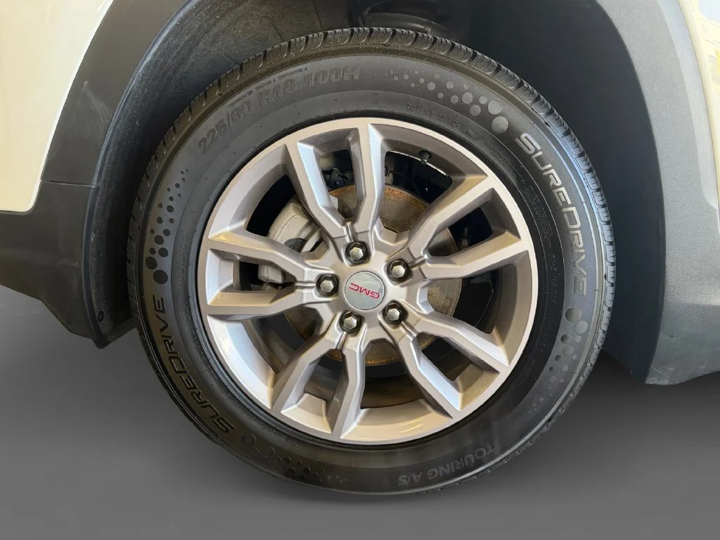 Used 2024 Summit White GMC SLT image 16