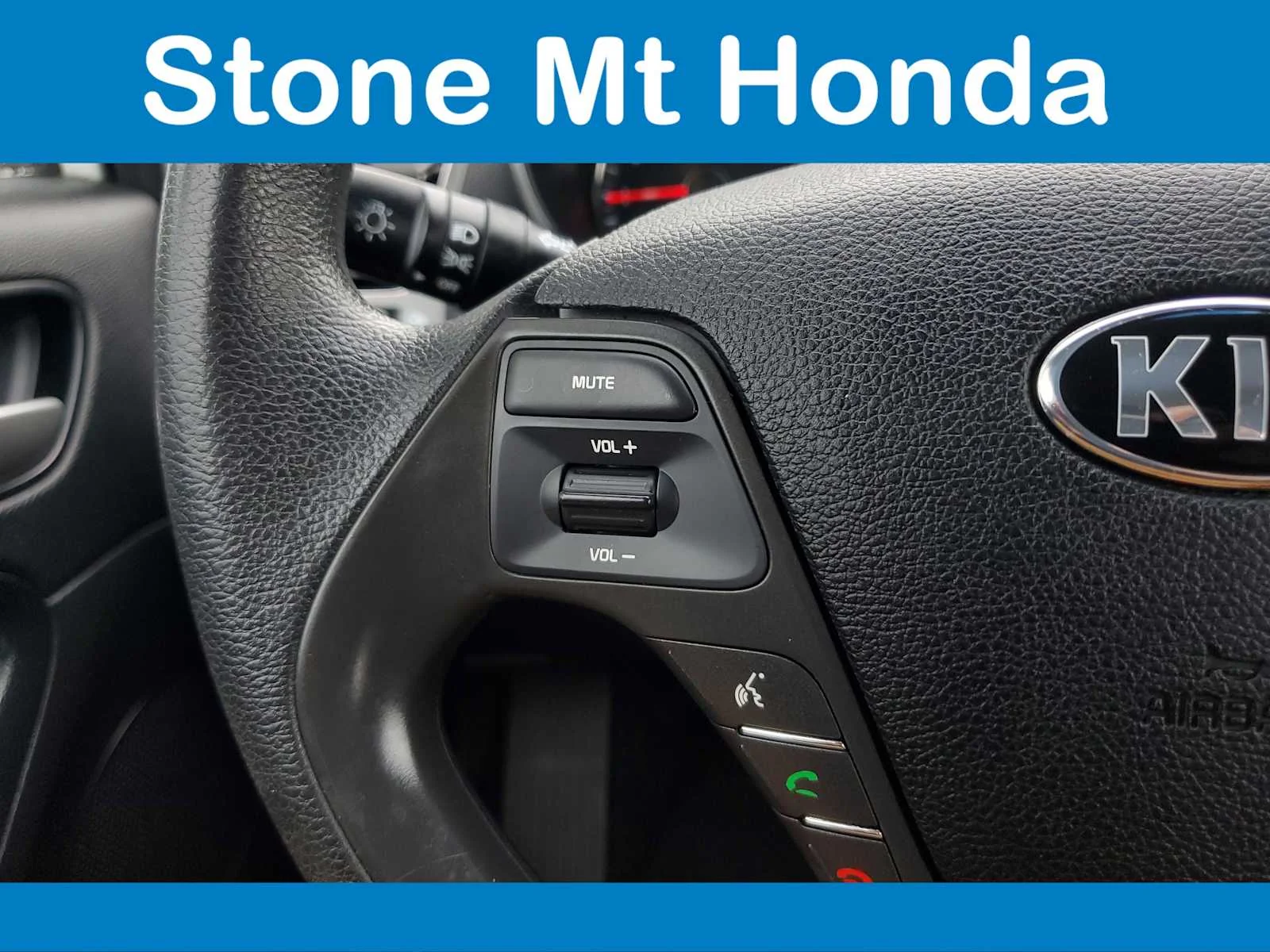 Used 2017 Clear White Kia LX image 20