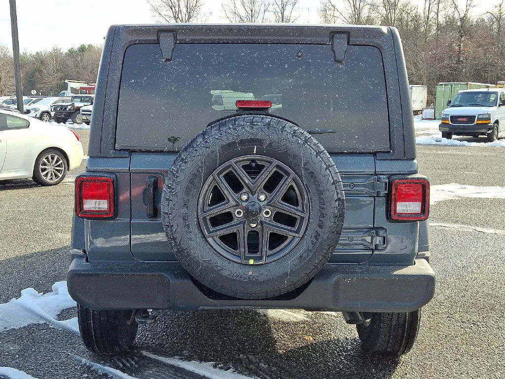 New 2026 Anvil Clear-Coat Exterior Paint Jeep Sport S image 7