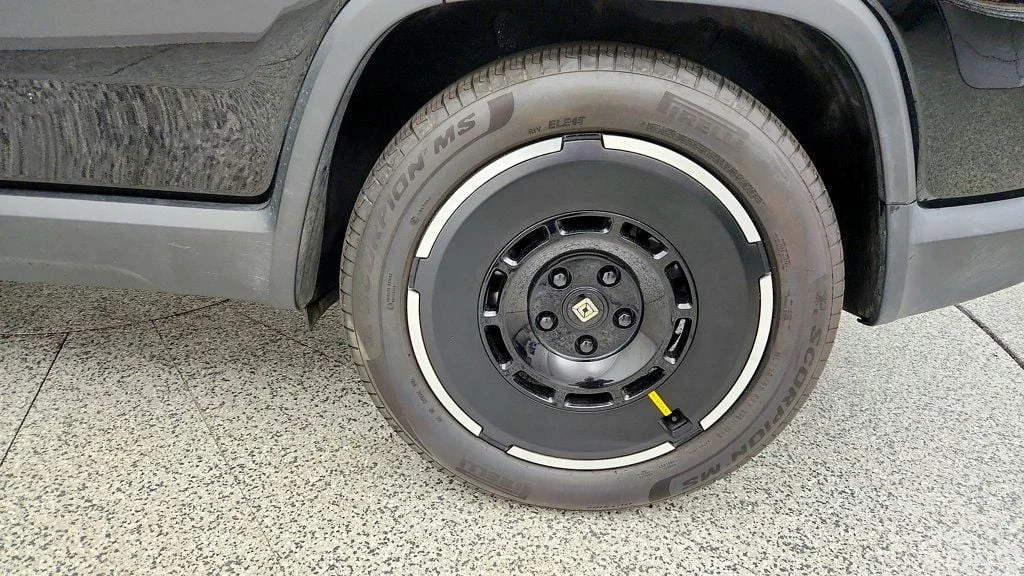 Used 2025 Midnight Rivian Adventure Dual-Motor Large Pack image 9