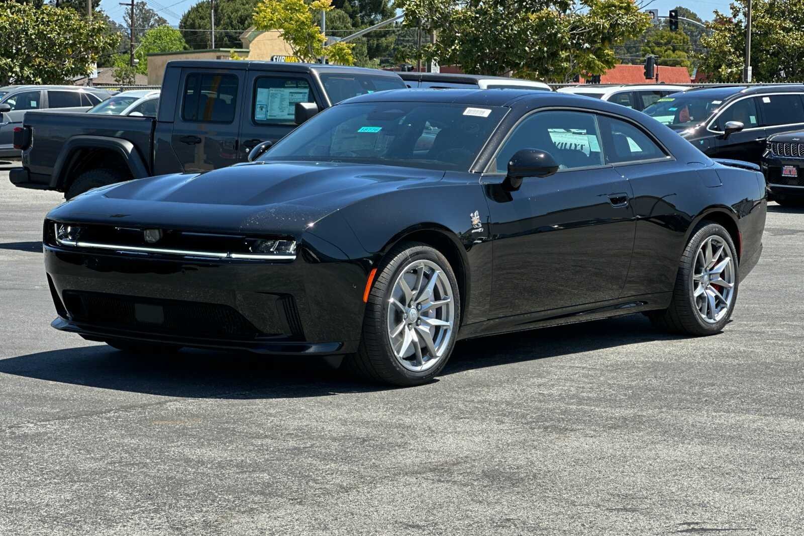 New 2025 Diamond Black Crystal Pearlcoat Dodge  image 23