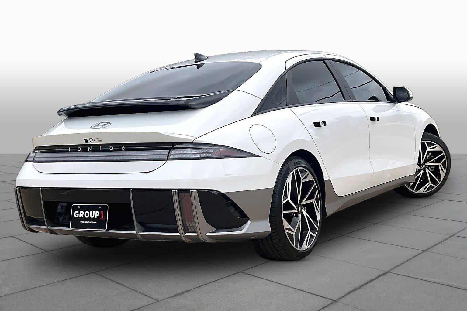 2025 Hyundai IONIQ 6 SEL - Photo 12