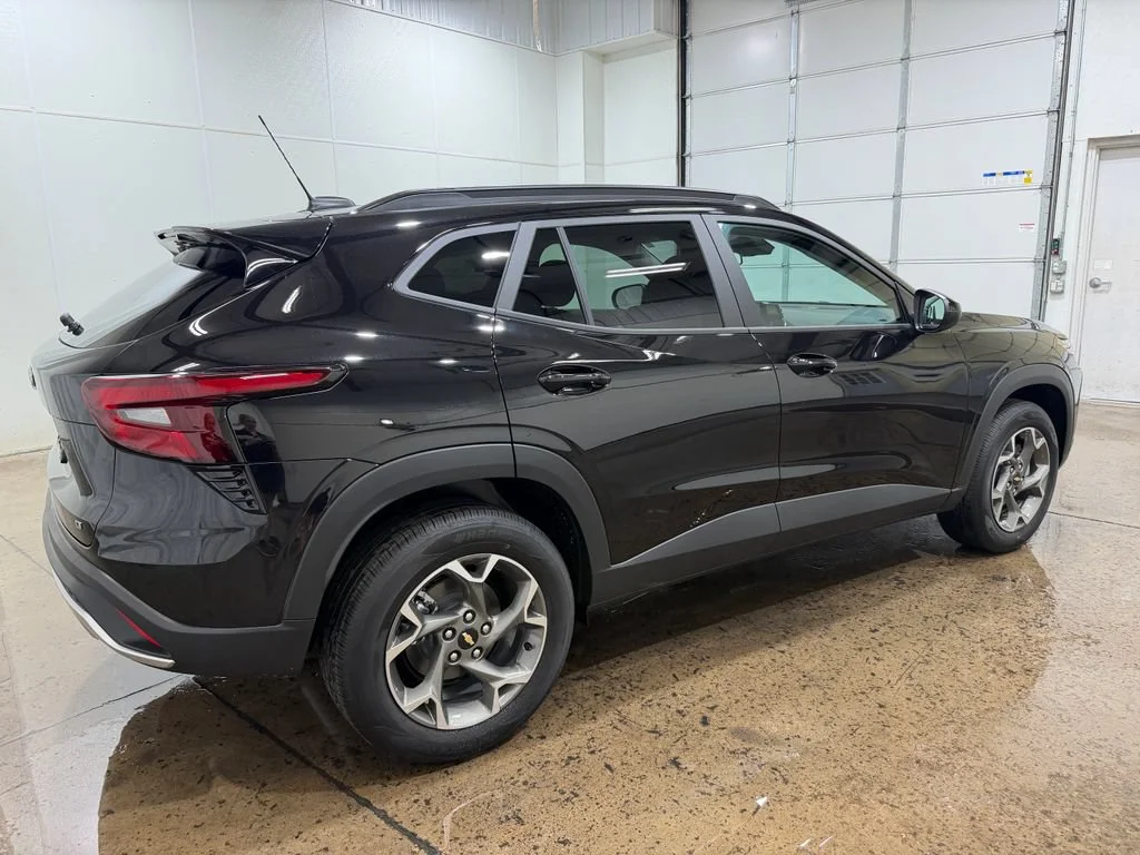 2026 Chevrolet Trax LT - Photo 12