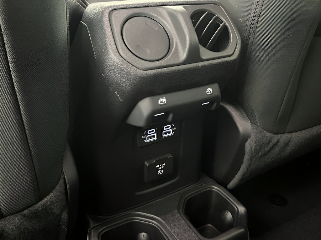 Used 2021 Green Clearcoat Jeep Unlimited Sahara image 25