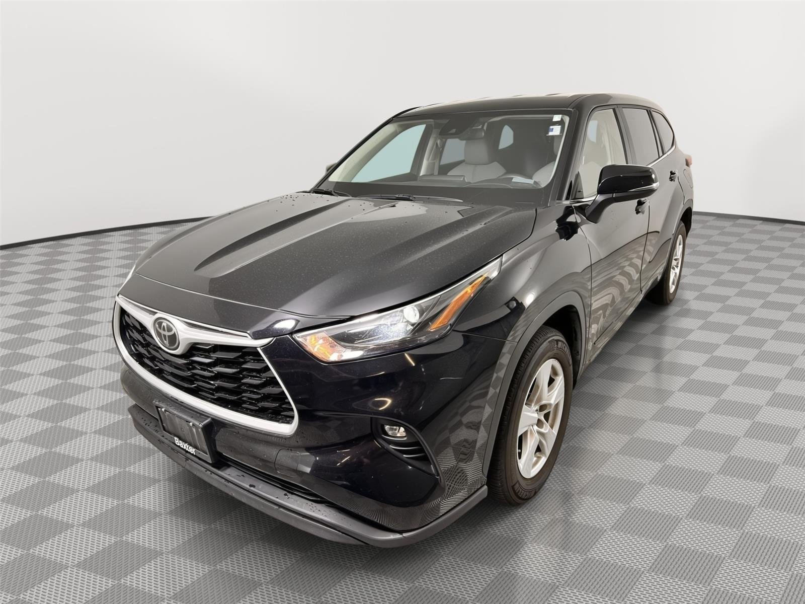 Used 2023 Midnight Black Metallic Toyota LE image 9