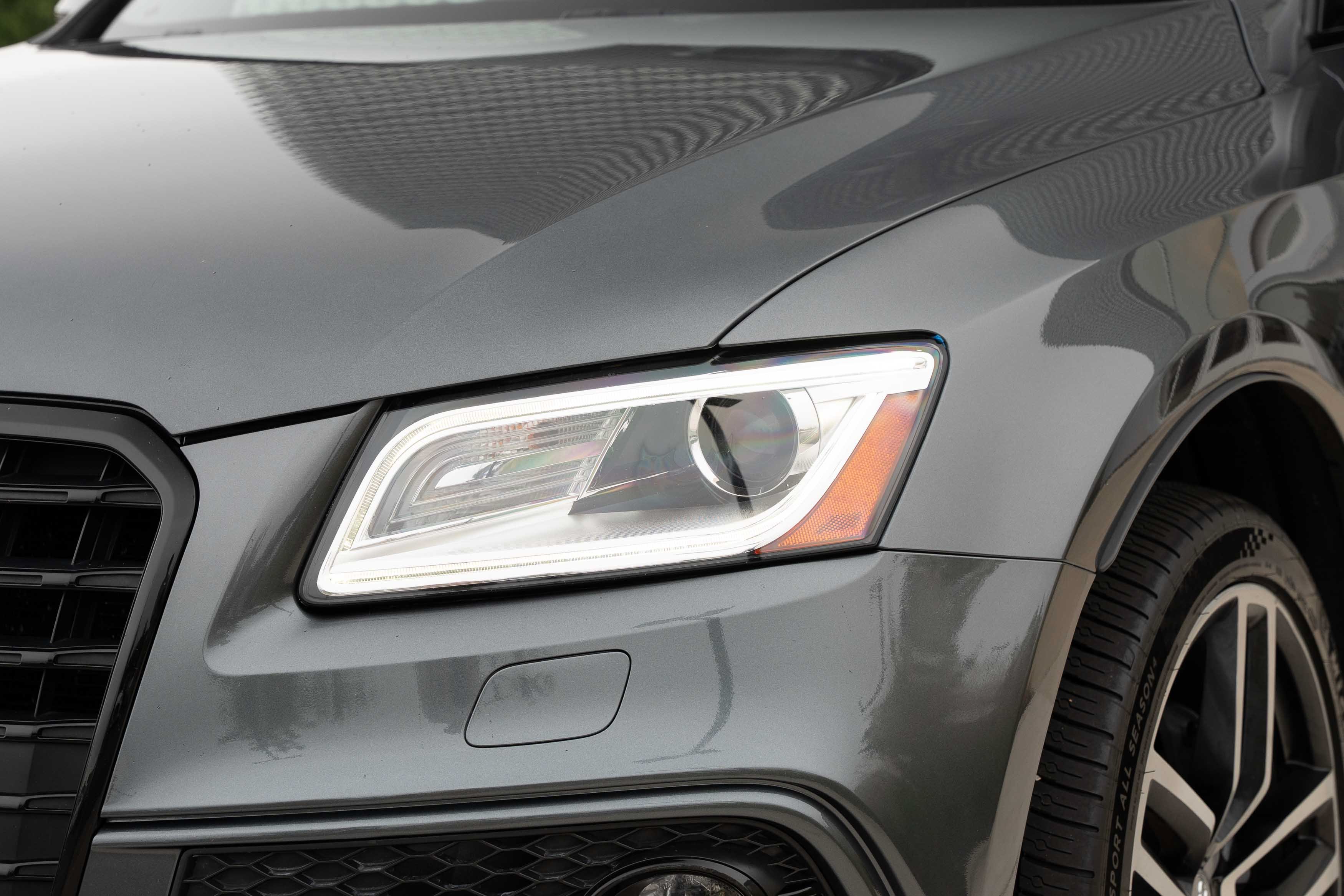 Used 2017 Daytona Gray Pearl Effect Audi Premium Plus image 28