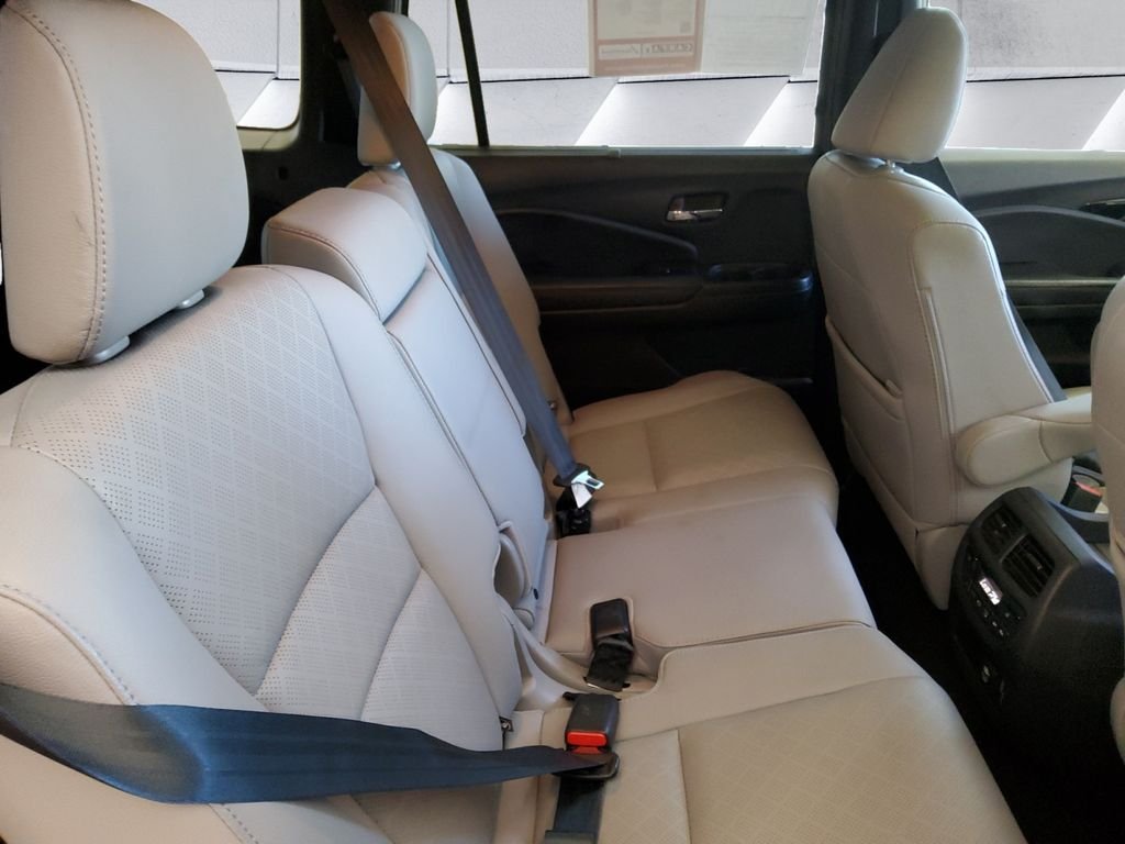 Used 2019 Gray Honda Elite image 16